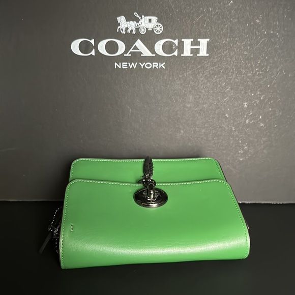 Coach Green Leather Turnlock Crossbody Chain Gunmetal Purse Handbag Feather Star - Picture 7 of 10